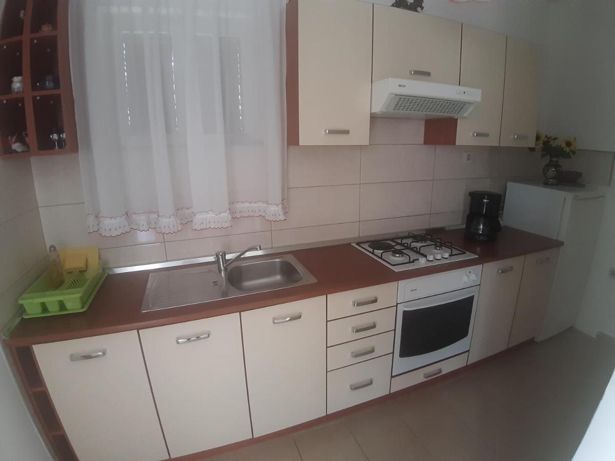 Apartmani Ana Đảo Đảo Cres Ngoại thất bức ảnh