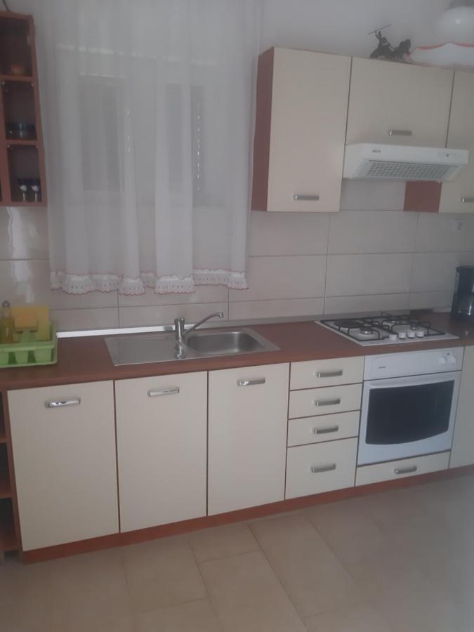 Apartmani Ana Đảo Đảo Cres Ngoại thất bức ảnh