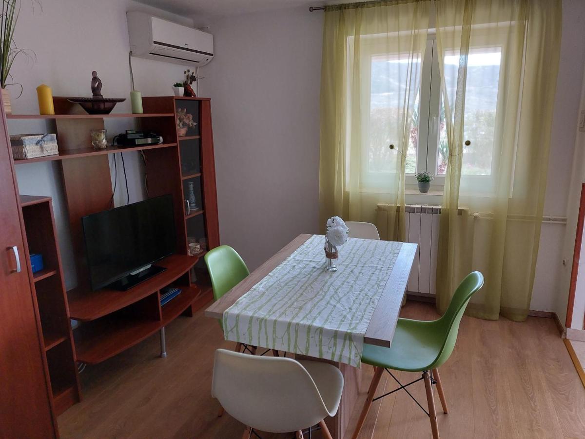 Apartmani Ana Đảo Đảo Cres Ngoại thất bức ảnh