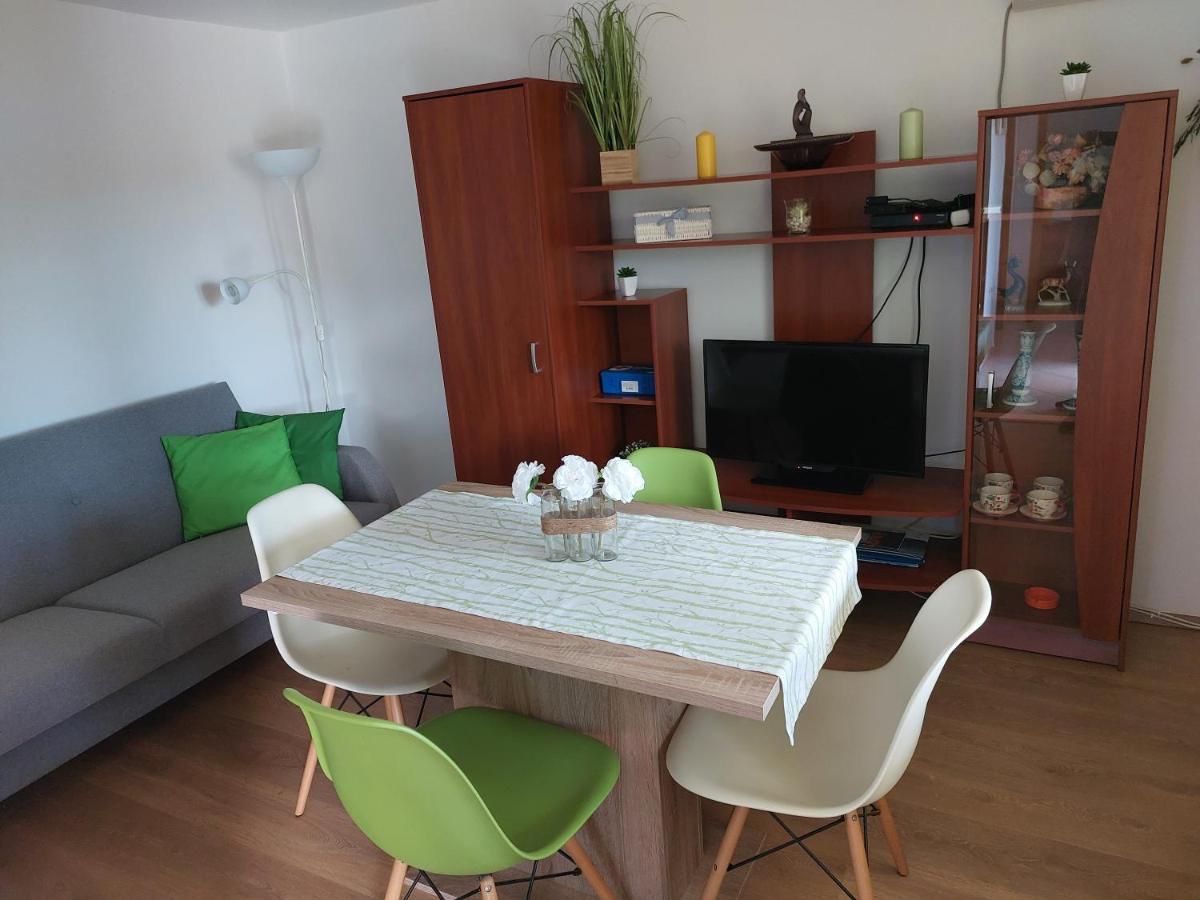 Apartmani Ana Đảo Đảo Cres Ngoại thất bức ảnh